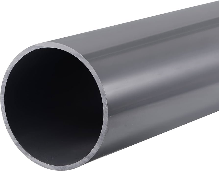 Tubo rígido de PVC en instalación industrial