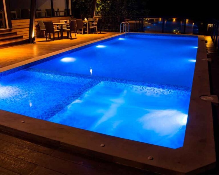 Cómo funcionan los foquitos LED en el mantenimiento y cuidado de tu piscina