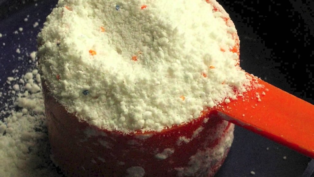 como se usa el acido borico para las cucarachas