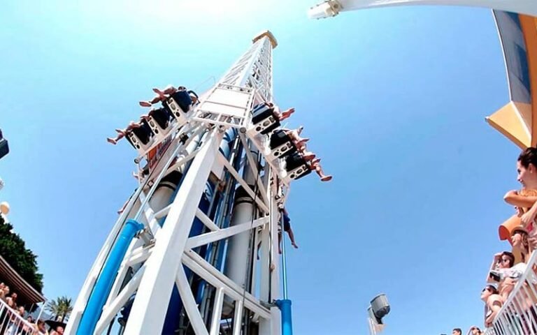 Cuántos metros tiene la lanzadera de Aquarama