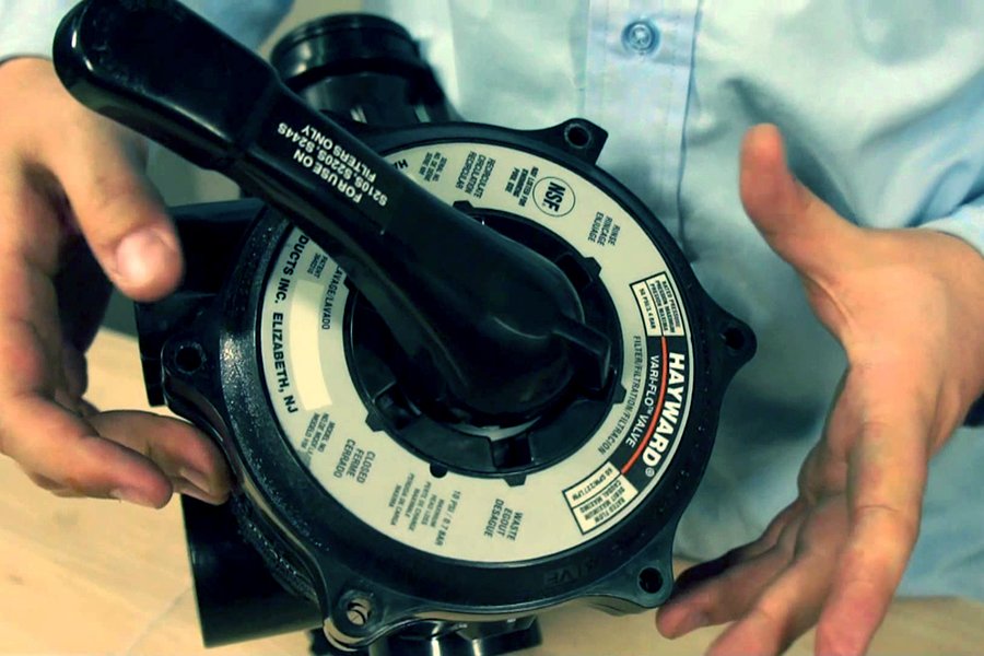 Arena en filtro de piscina residencial