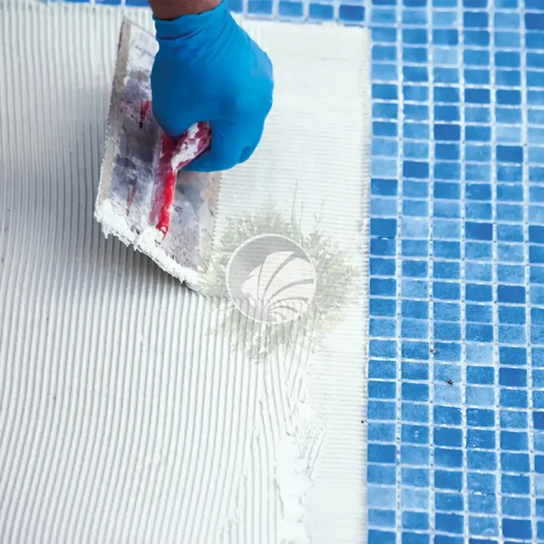 Qué es el cemento cola flexible y su importancia en el mantenimiento de la piscina