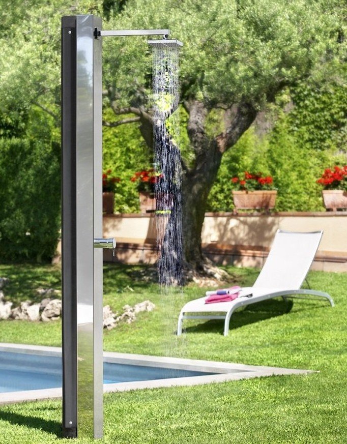 Qué hace la ducha solar: Beneficios y consejos para su mantenimiento en la piscina