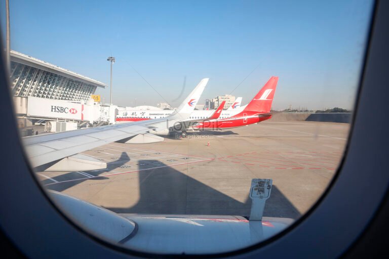 Dónde comprar vuelos de Tenerife a Caracas con Plus Ultra