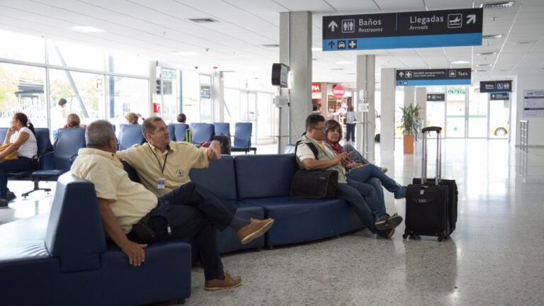Cuánto tiempo antes debo llegar al aeropuerto con Iberia