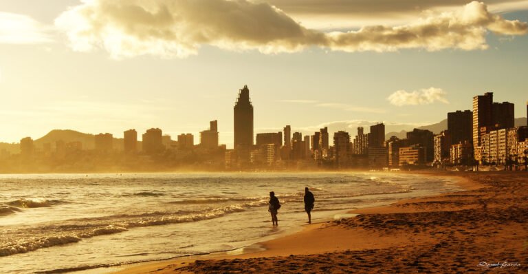 Cuál es la mejor playa en Benidorm: Levante o Poniente