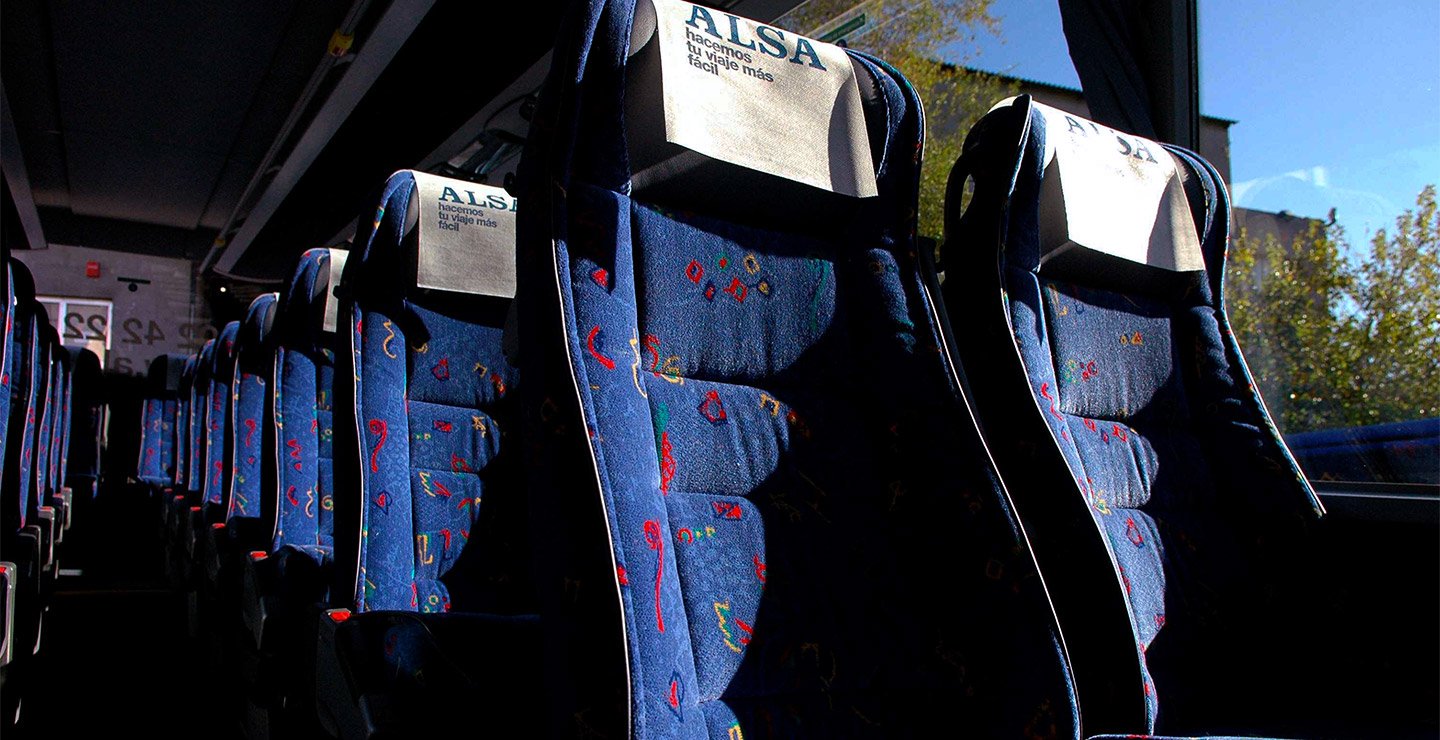 autobus de alsa en ruta por espana