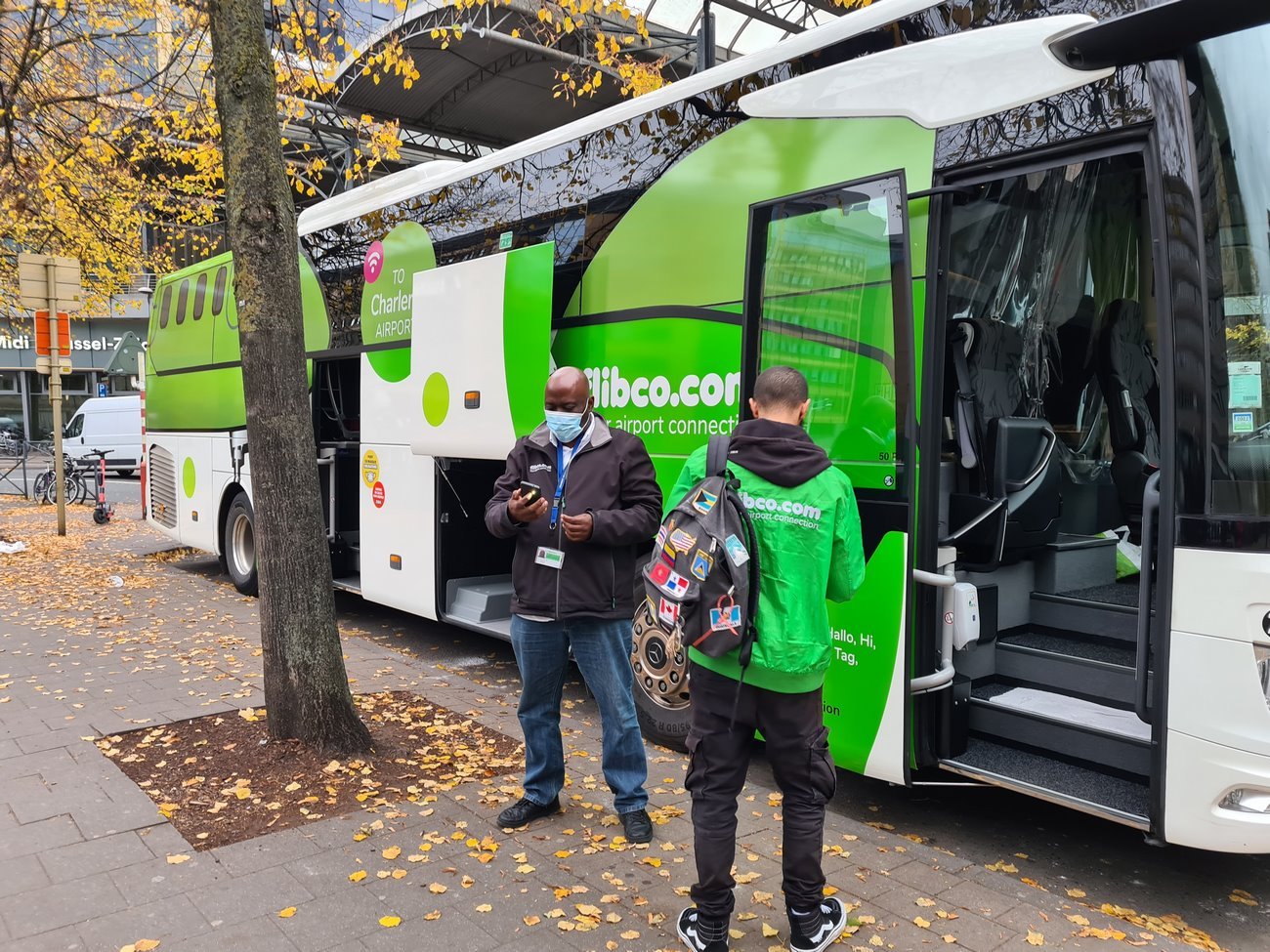 autobus lanzadera en ruta hacia bruselas