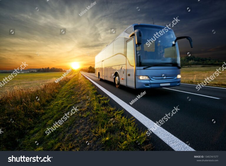 Hay autobuses de Palencia a Aguilar de Campoo