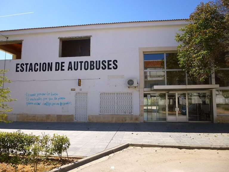 Cuáles son los horarios de autobús en Valdepeñas, Ciudad Real