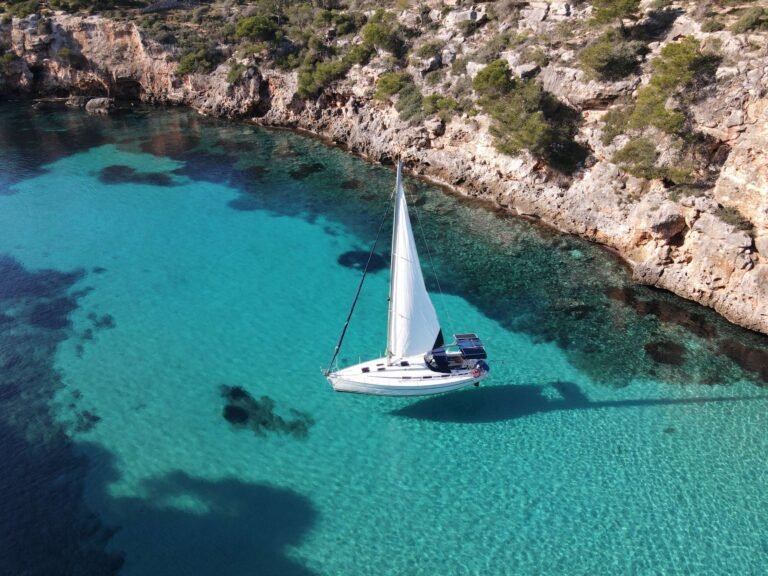 Cómo reservar un barco a Cabrera ida y vuelta