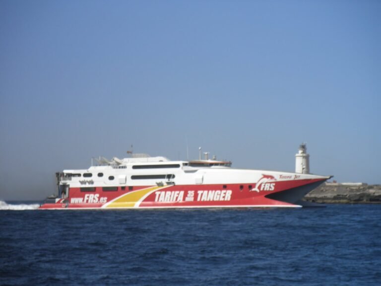 Dónde encontrar ofertas de barcos Algeciras-Tánger Med
