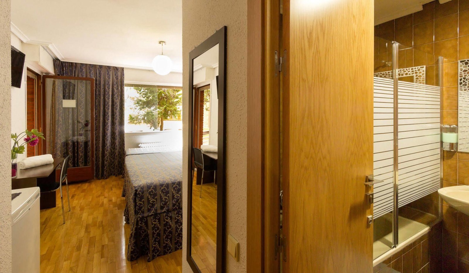 calle laurel logrono con pensiones cercanas