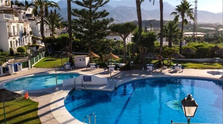 Dónde encontrar casas en alquiler con piscina en Málaga