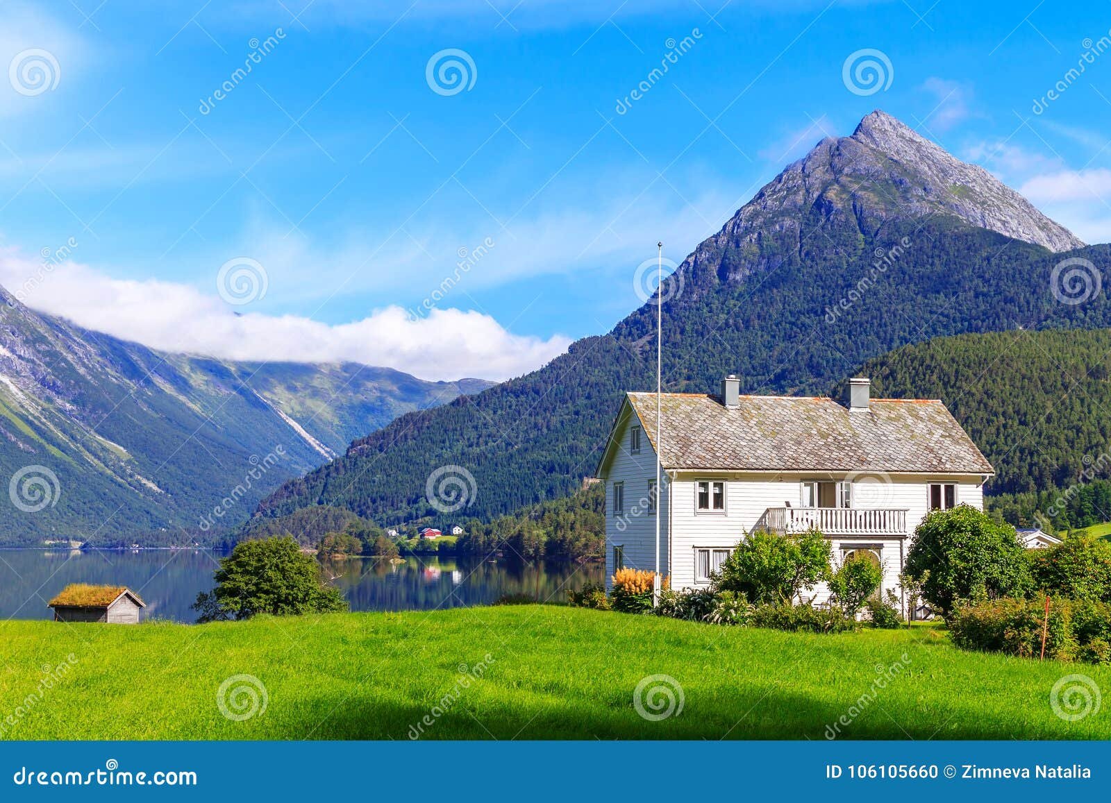 casas rurales en paisaje natural