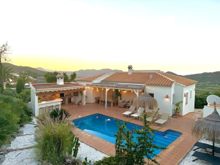 Dónde encontrar chalets de alquiler a larga duración en Valencia