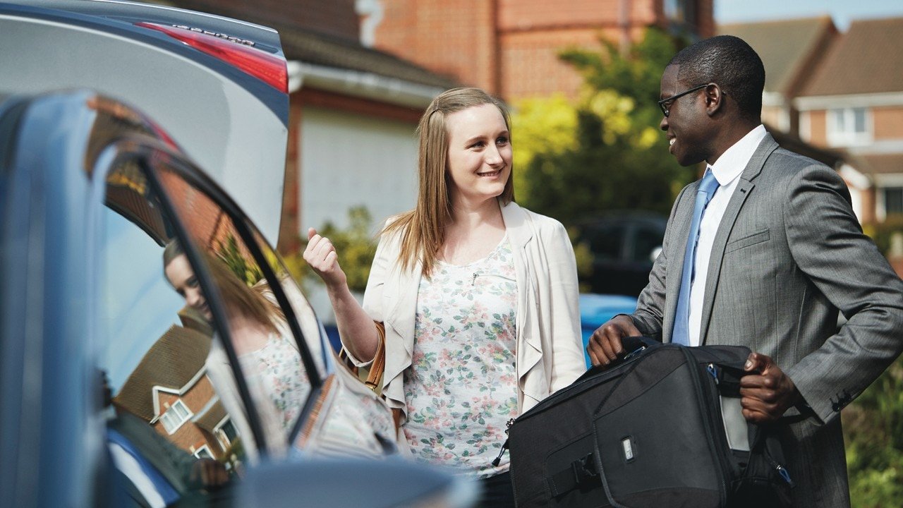 coche en aeropuerto con servicio de recogida