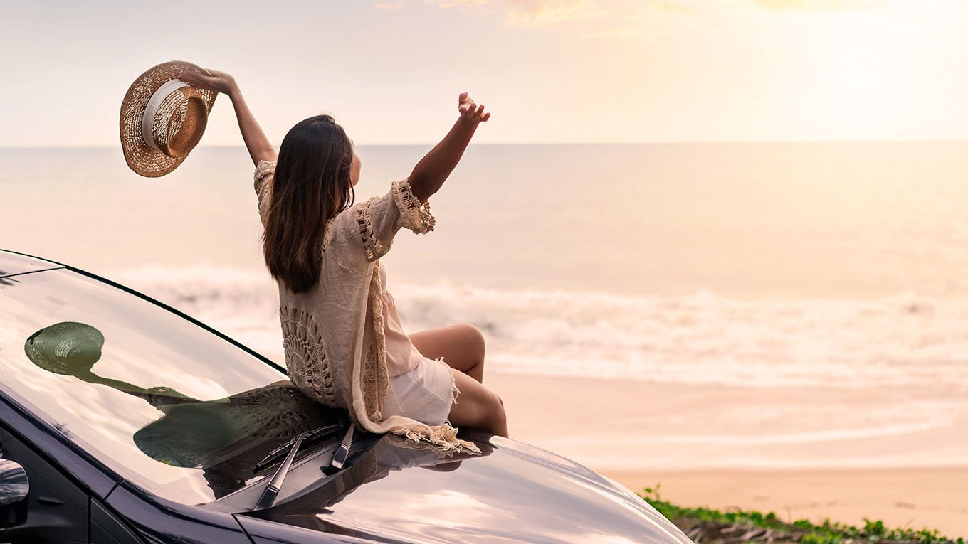 coche rentado en la playa caribena