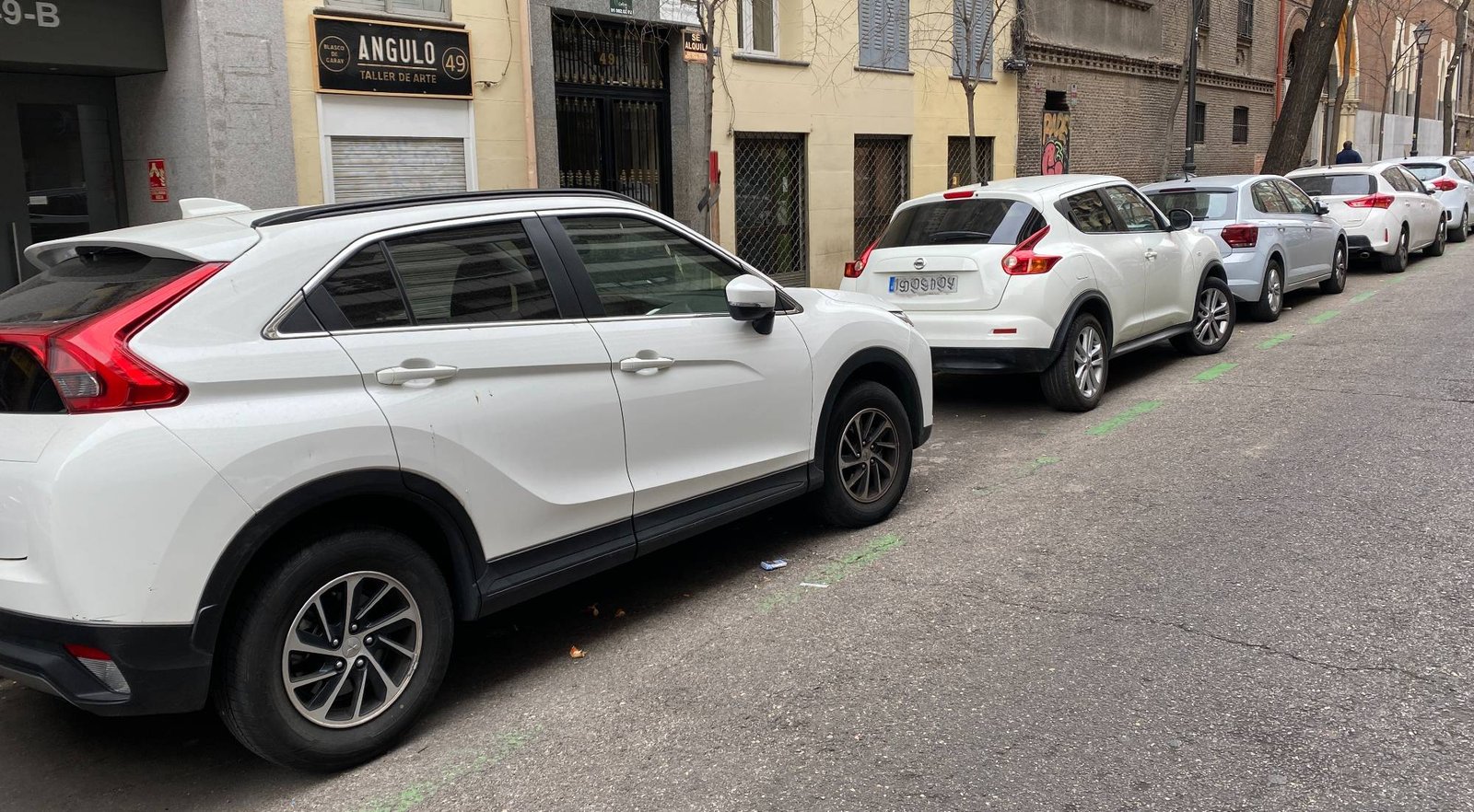 coches estacionados en un alquiler