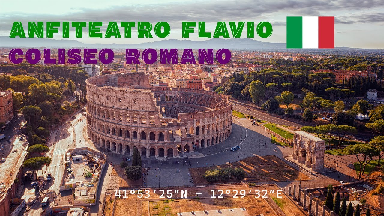 coliseo de roma con visitantes admirandolo