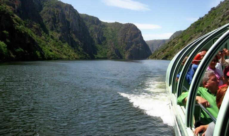 Cuáles son los horarios de los cruceros en Arribes del Duero desde Fermoselle