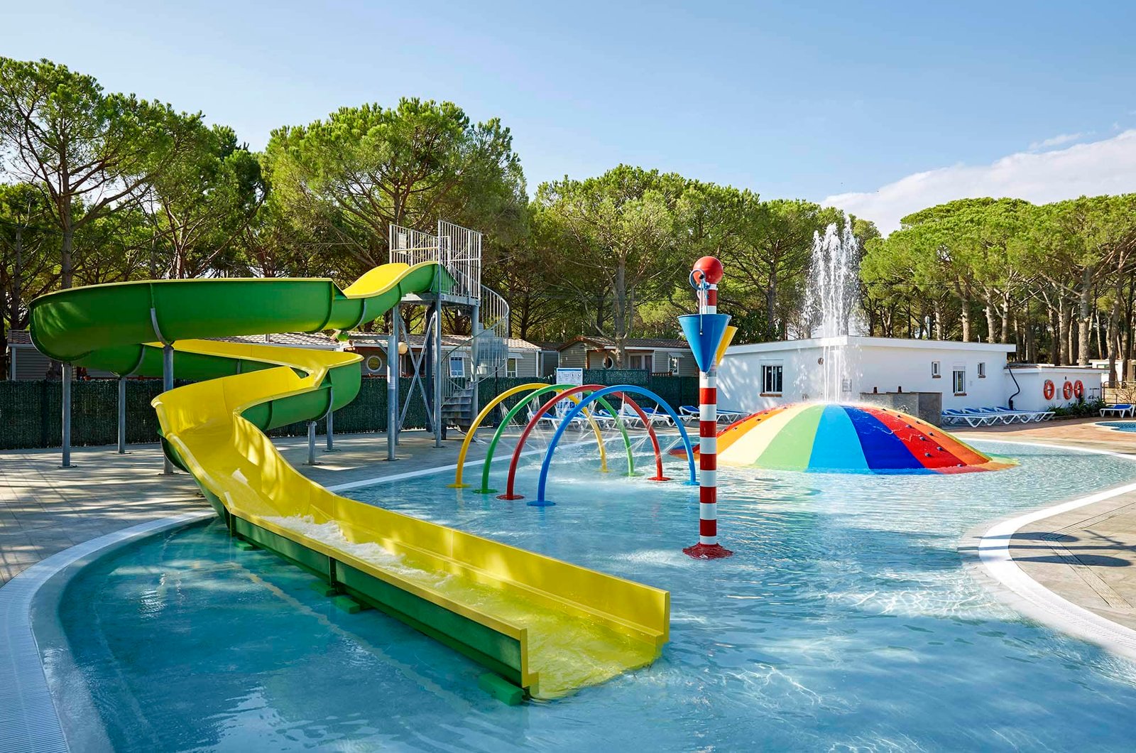 diversion en parque acuatico familiar