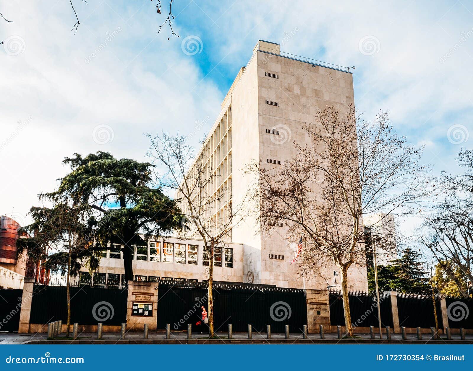 embajada de ee uu en madrid