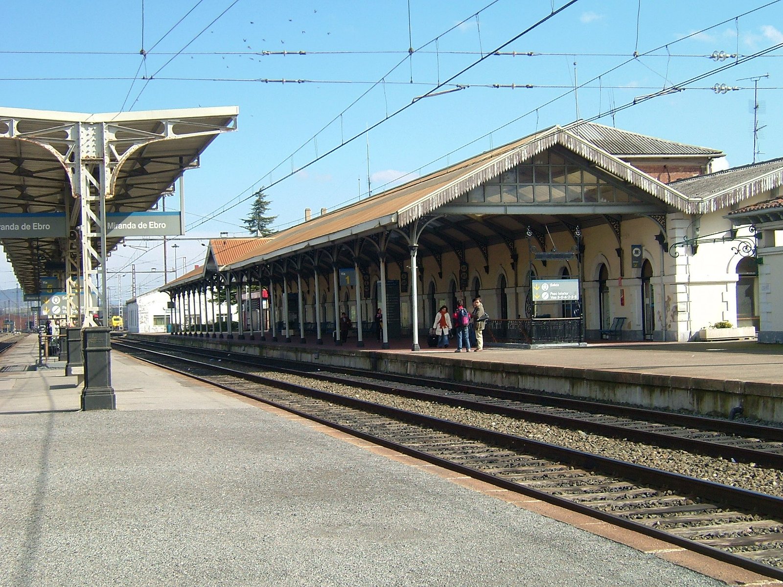 estacion de tren en miranda de ebro