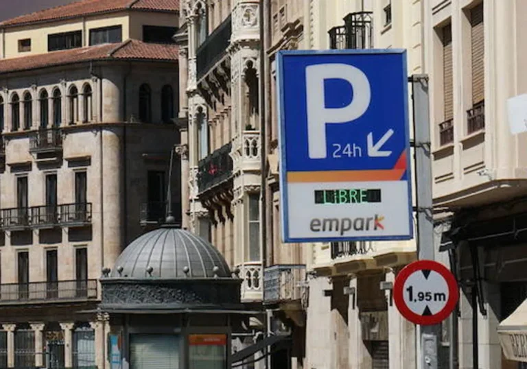 Dónde encontrar parking en Reyes de España, Salamanca