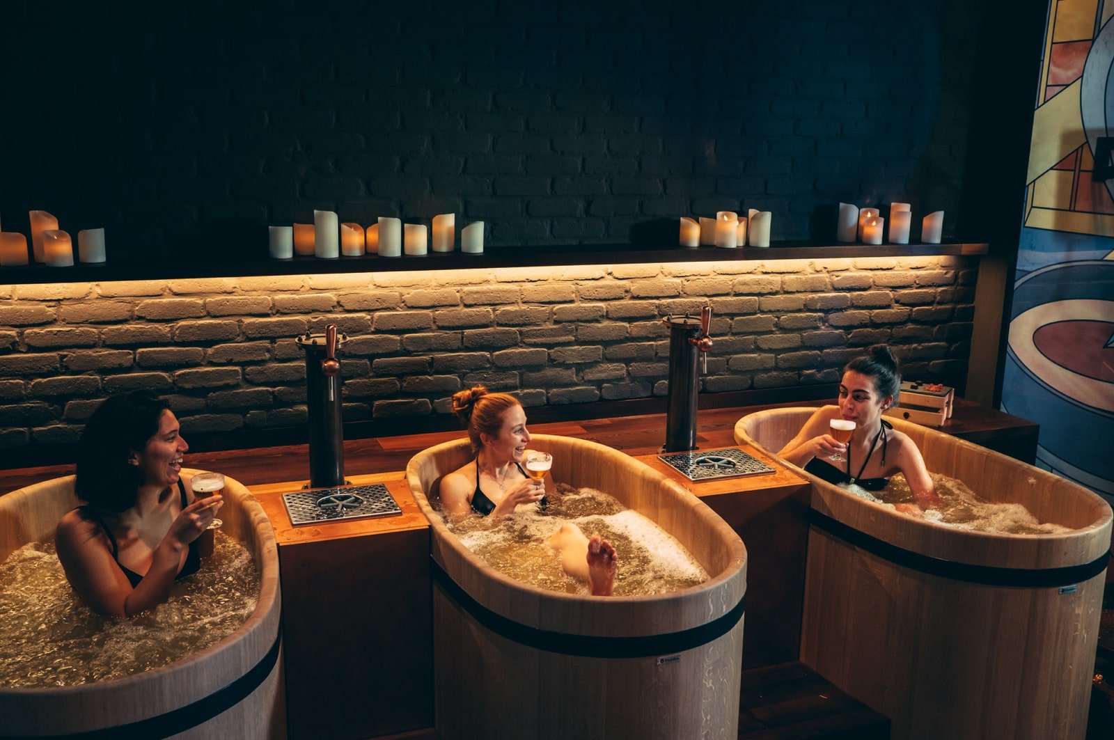 experiencia relajante en spa de cerveza