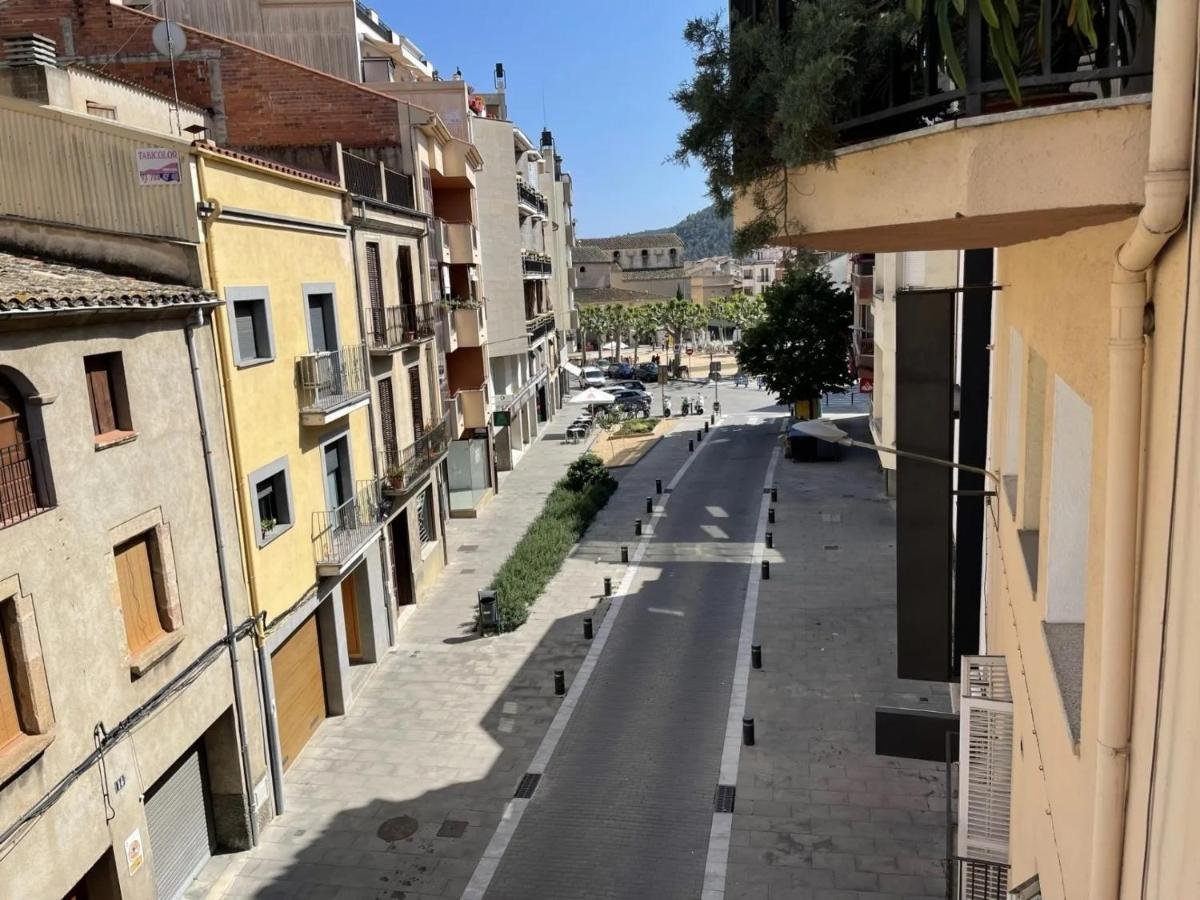 fachada de la fonda joan en santa coloma