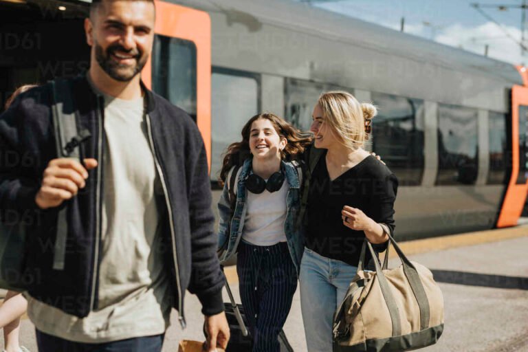 Cuáles son los descuentos de Renfe para familias numerosas