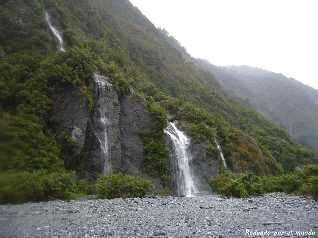 glaciar franz josef en paisaje neozelandes