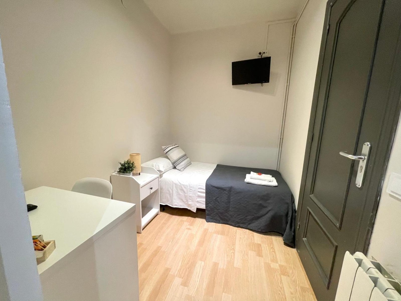 hostal acogedor en el prat de llobregat