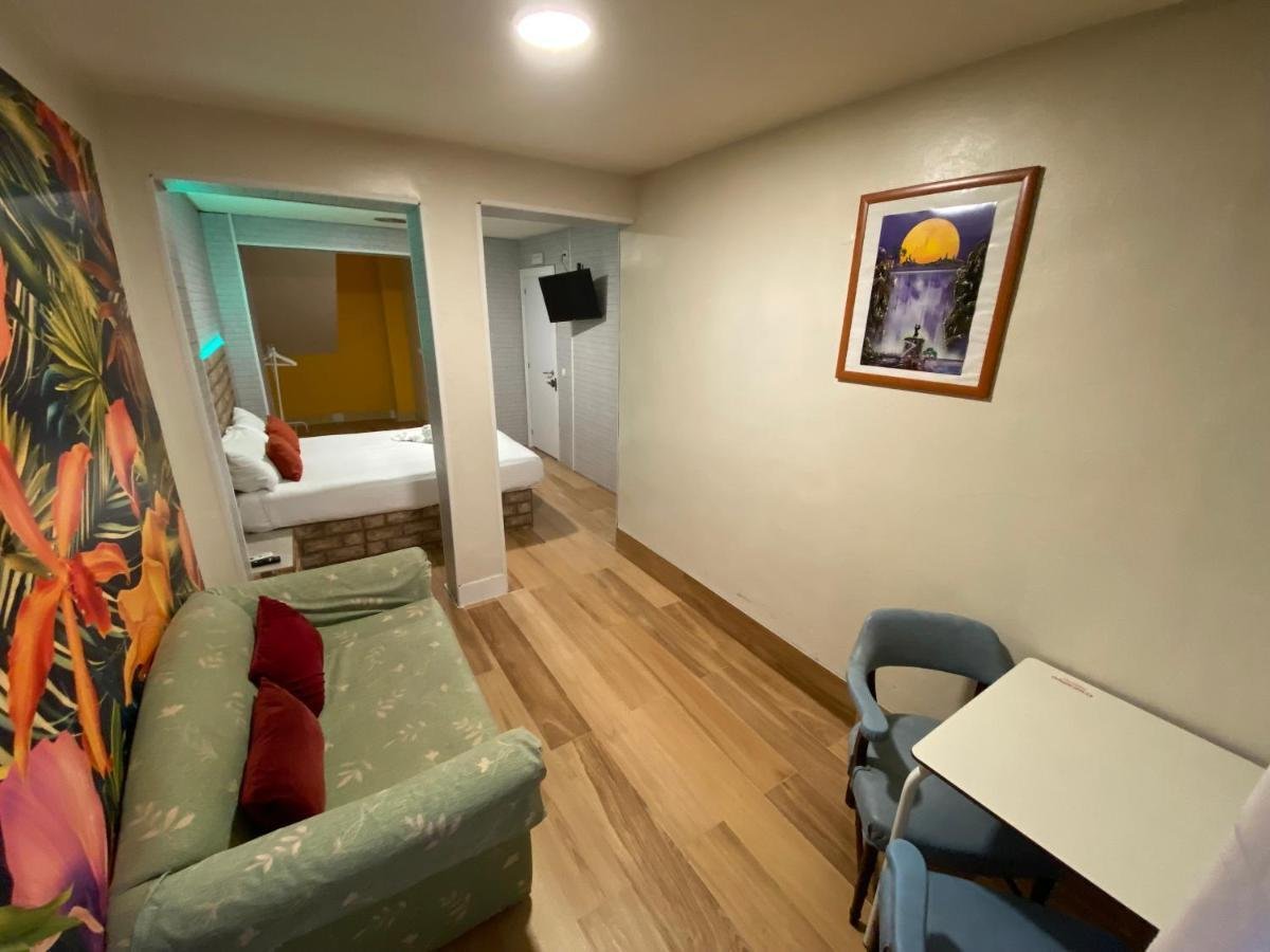 hostal avenida andalucia con ambiente acogedor