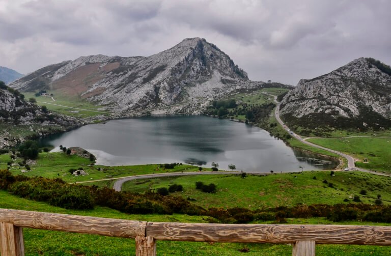 Es posible subir a los Lagos de Covadonga en coche