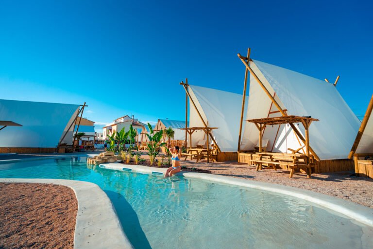 Dónde encontrar zonas de acampada libre en Valencia