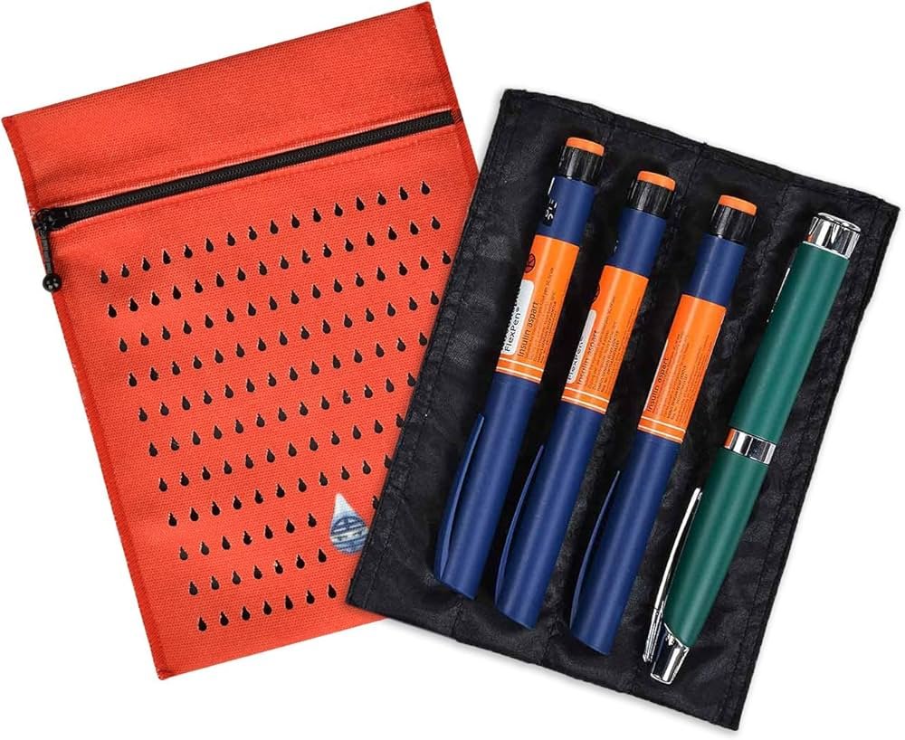 nevera de viaje con medicamentos esenciales