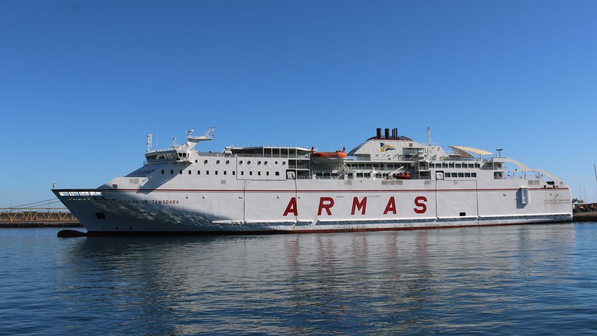 oficina de atencion al cliente naviera armas