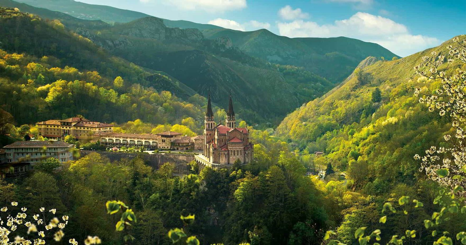 paisaje montanoso entre oviedo y cangas