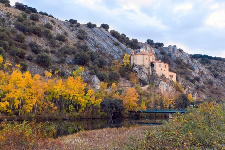 Cuáles son los mejores destinos turísticos en Soria y provincia