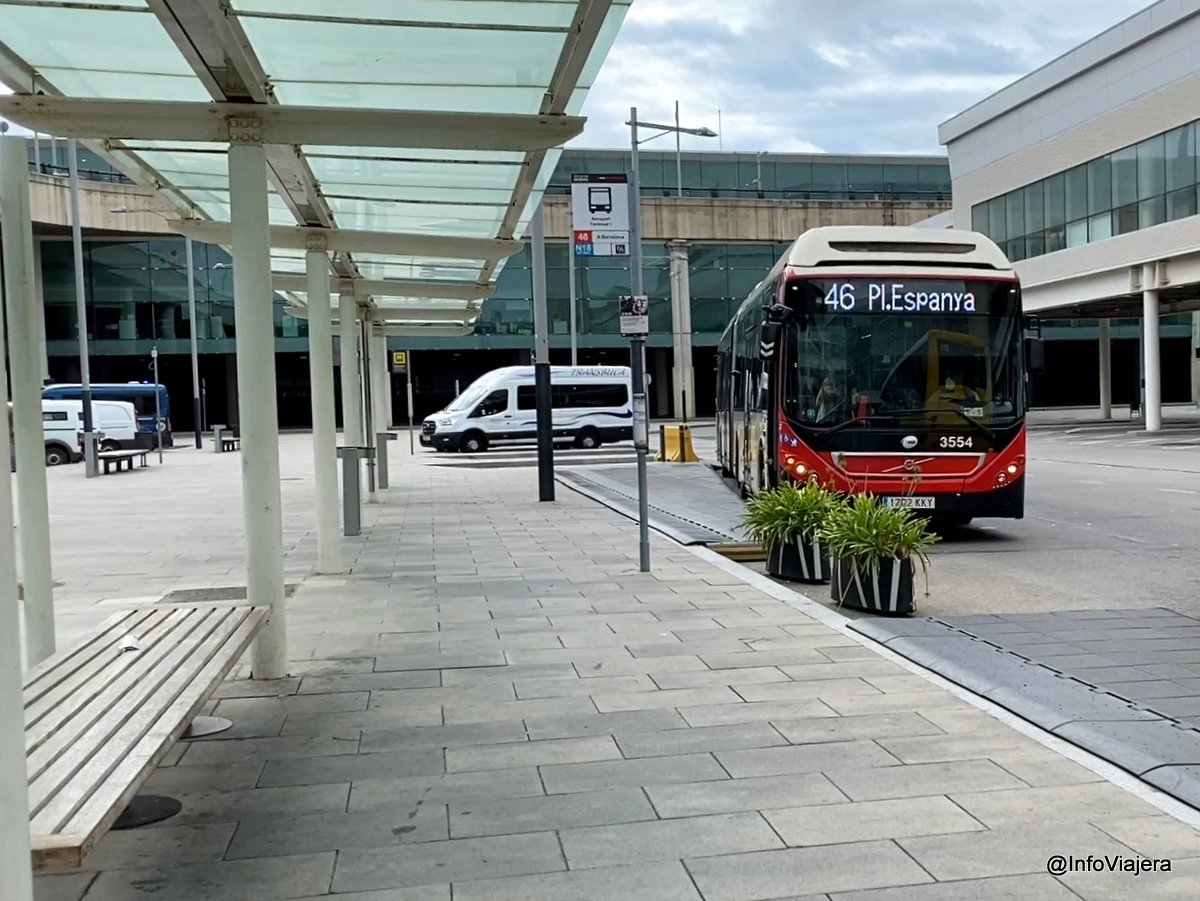 parada de autobus en el aeropuerto de barcelona