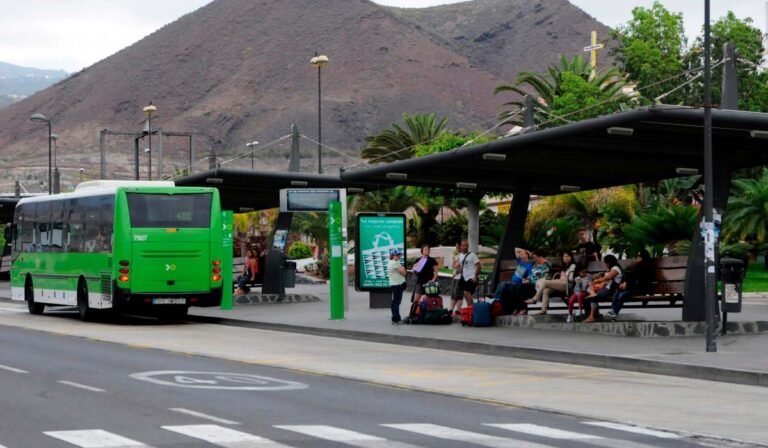 Dónde está la parada de autobús para Siam Park en Los Cristianos