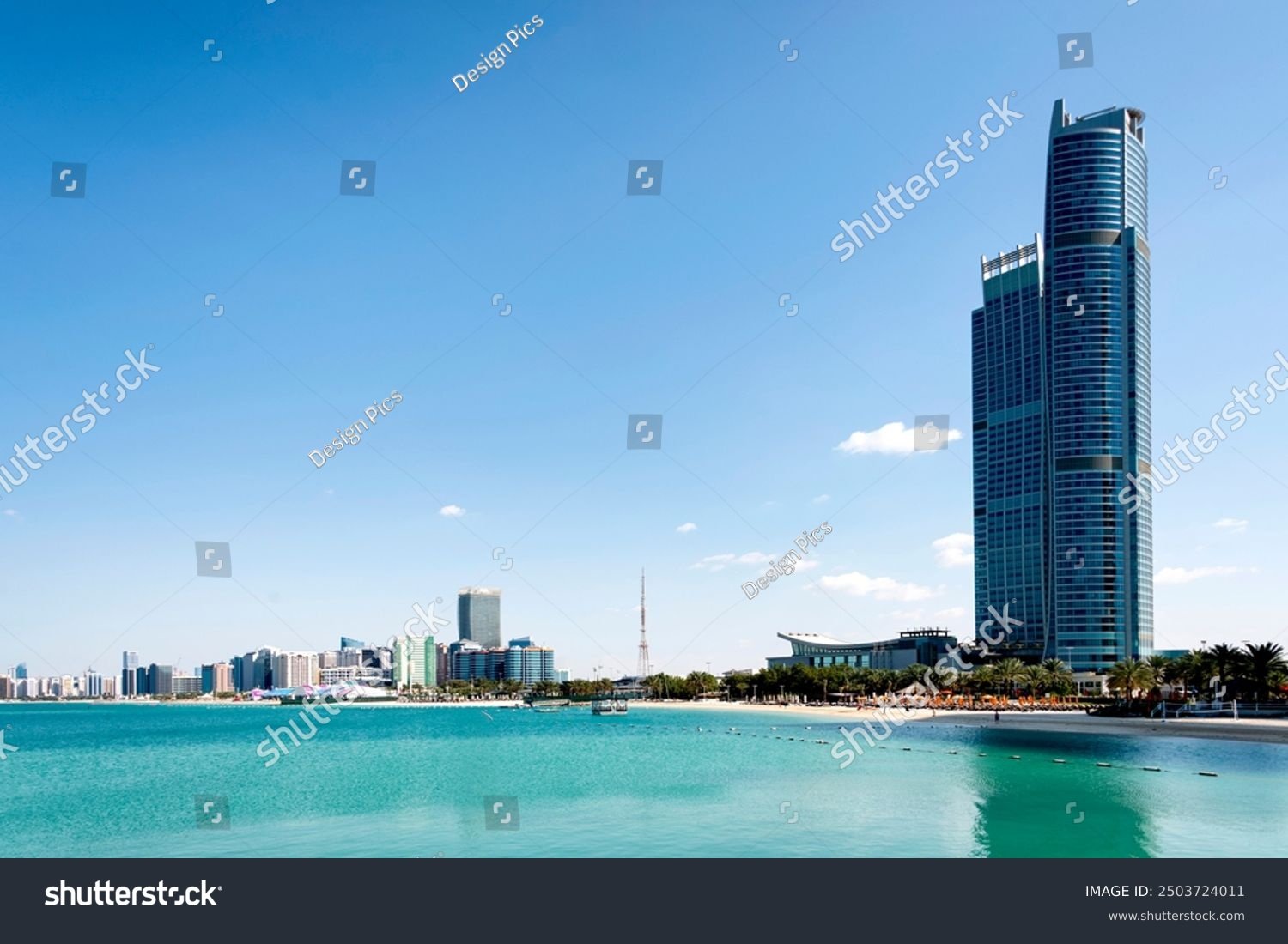 playa de abu dhabi con rascacielos de fondo