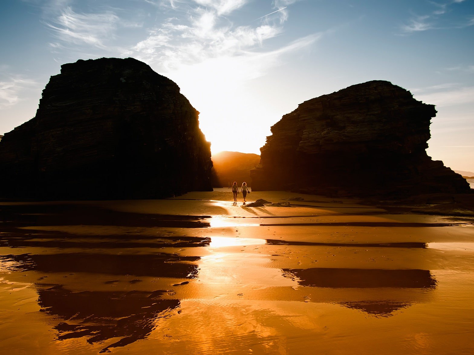 playa de las catedrales al atardecer