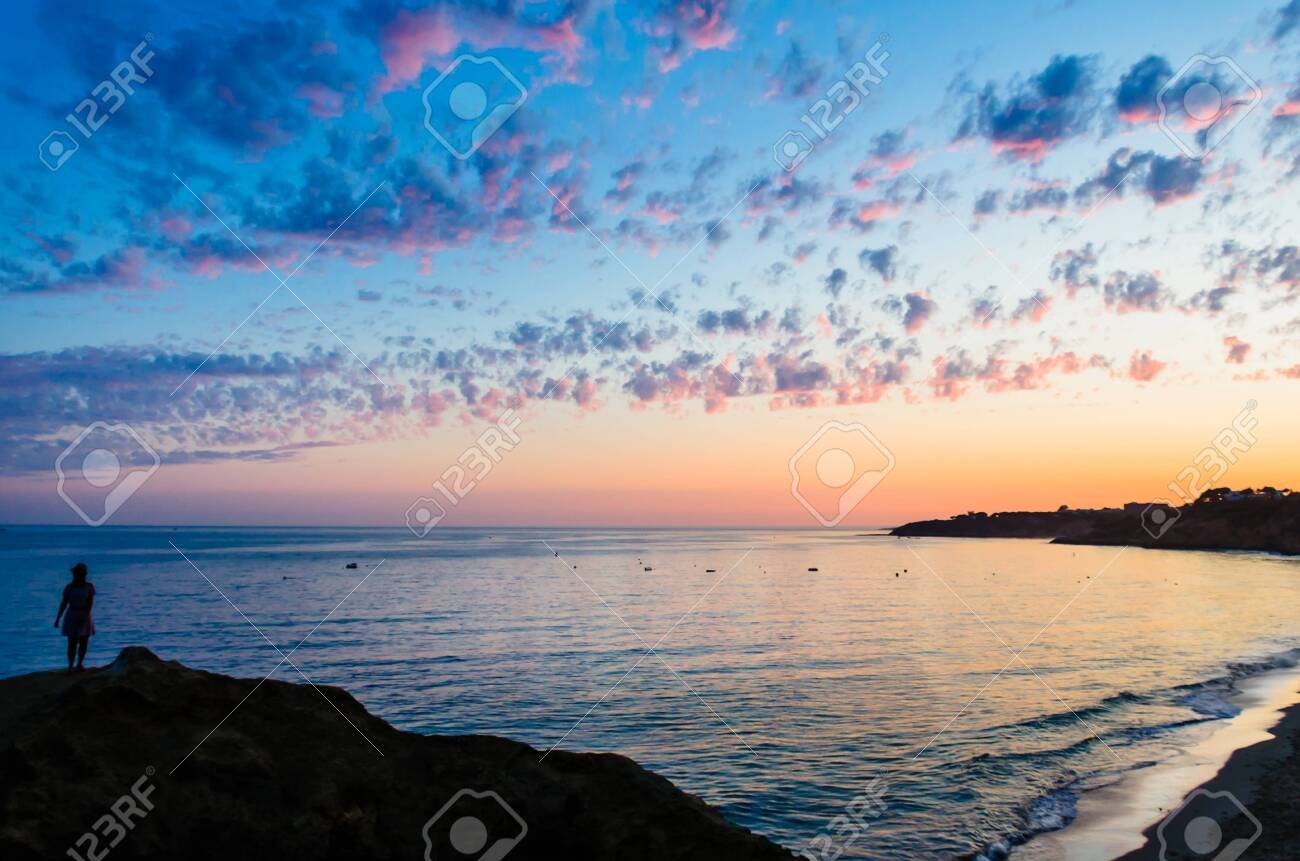 playa de santa eulalia al atardecer
