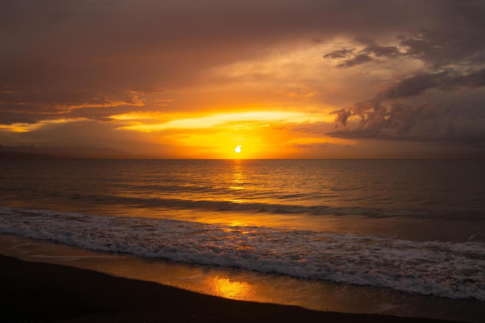 playa de torremolinos al atardecer 2