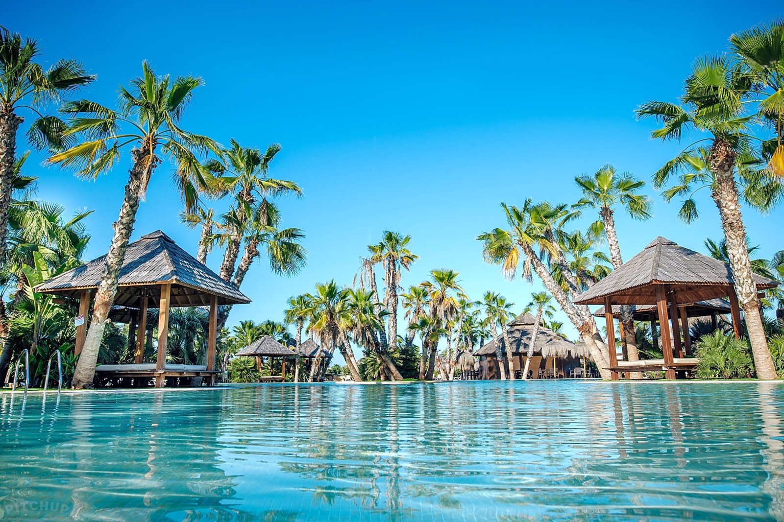 playa tranquila en alannia costa blanca scaled