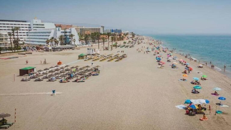 Merece la pena visitar Roquetas de Mar en cualquier temporada