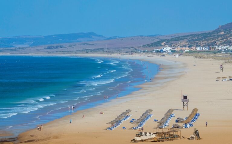 Dónde encontrar hostales baratos en Zahara de los Atunes